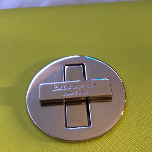 purses - Picture 2 of 4